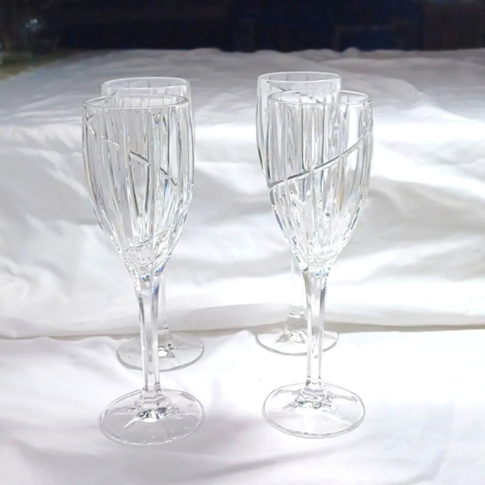 Mikasa Crystal Wine Glasses Mint Condtion Uptown Set 4 Gift For Wine…